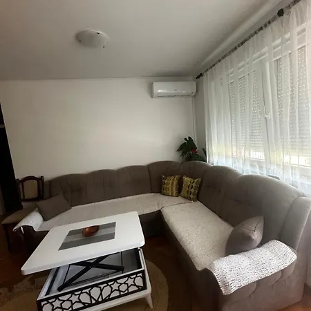 شقة Bid تريبينيي