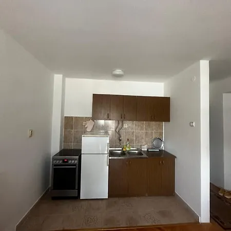 شقة Bid تريبينيي